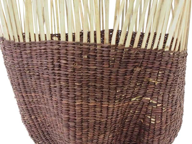 Tassel Basket_Dark_Focus